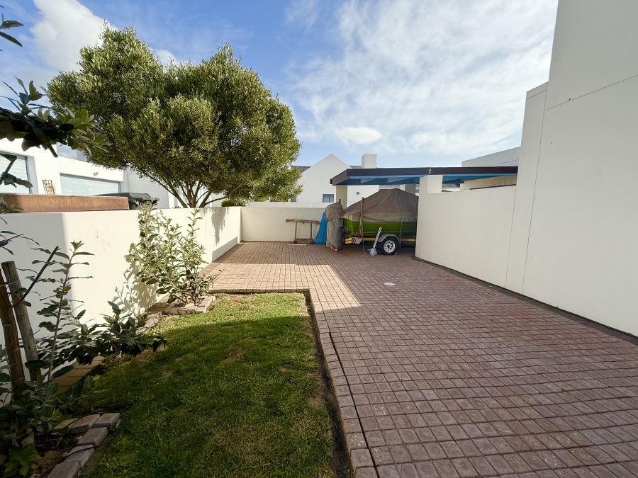 3 Bedroom Property for Sale in Blue Lagoon Western Cape